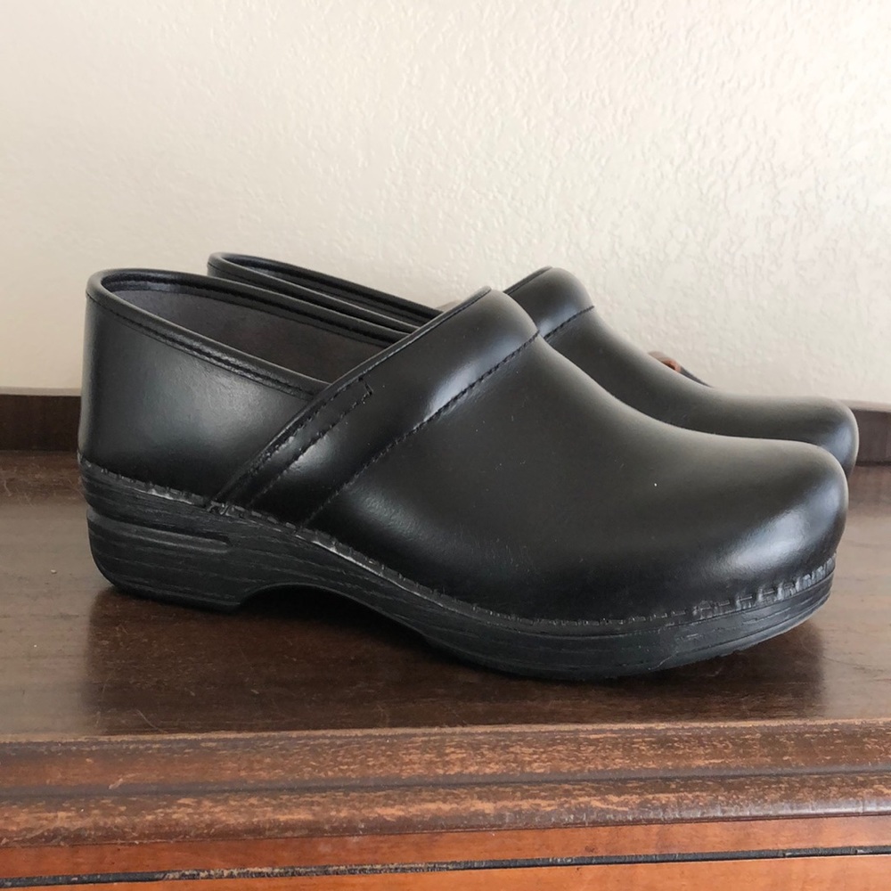 Dansko Professional Black 38 (39?)